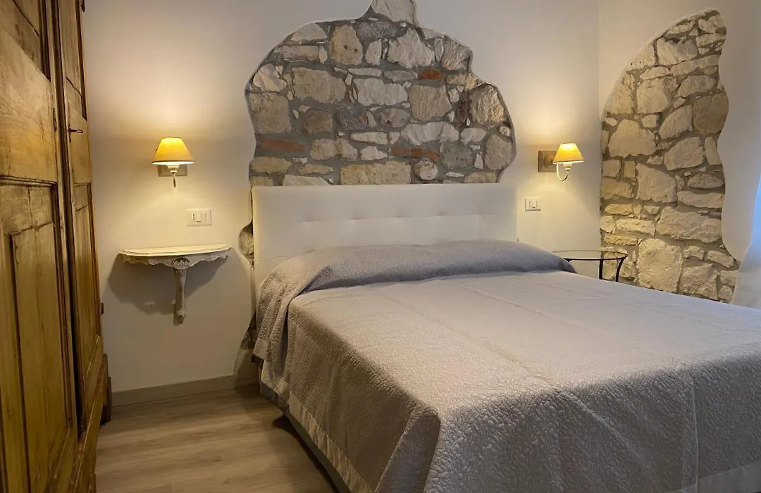 Unique Rooms-1